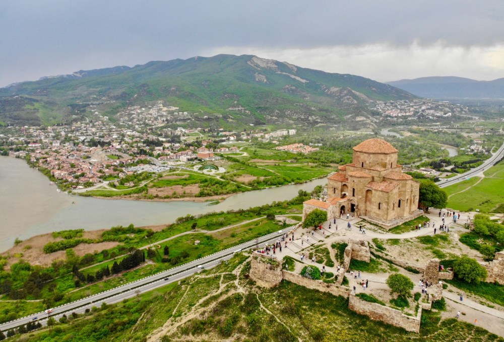 Die alte Hauptstadt Mzcheta und die Höhlenstadt Uphlisziche